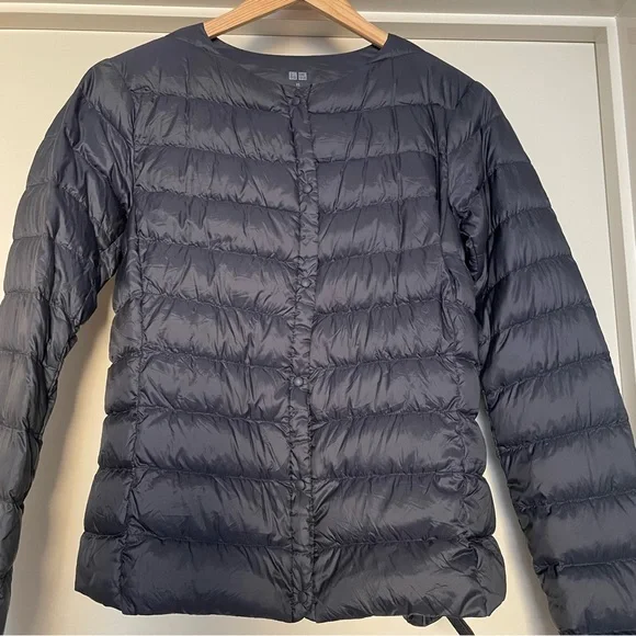 HOST PICK⭐️Ultra Light Duck Down Jacket-Packable 🤍Navy - Picture 8 of 12